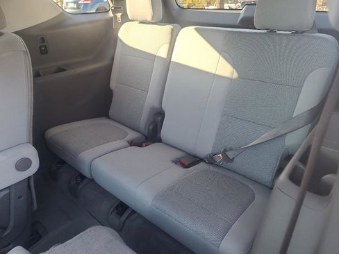 Used 2019 Chevrolet Traverse LT image 12