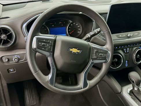 Used 2025 Chevrolet Blazer LT image 18
