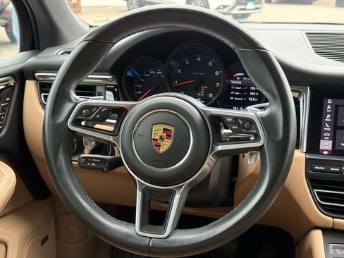 Used 2021 Porsche Macan w/ Premium Package Plus AWD/4WD image 20