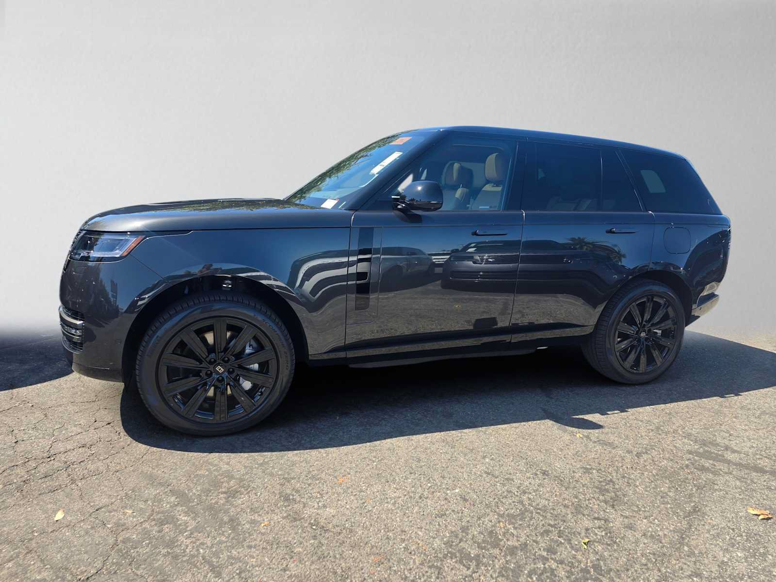New 2027 Land Rover Range Rover SE AWD/4WD image 2