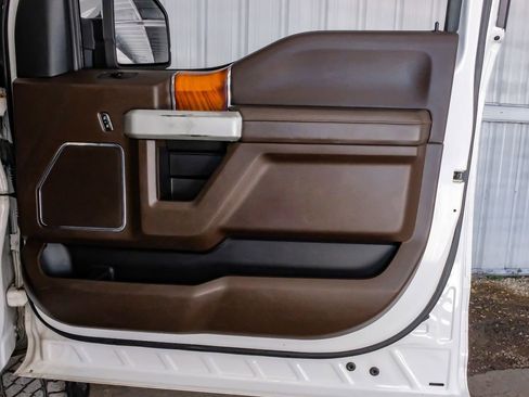 Used 2018 Ford F150 King Ranch w/ Equipment Group 601A Luxury AWD/4WD image 45