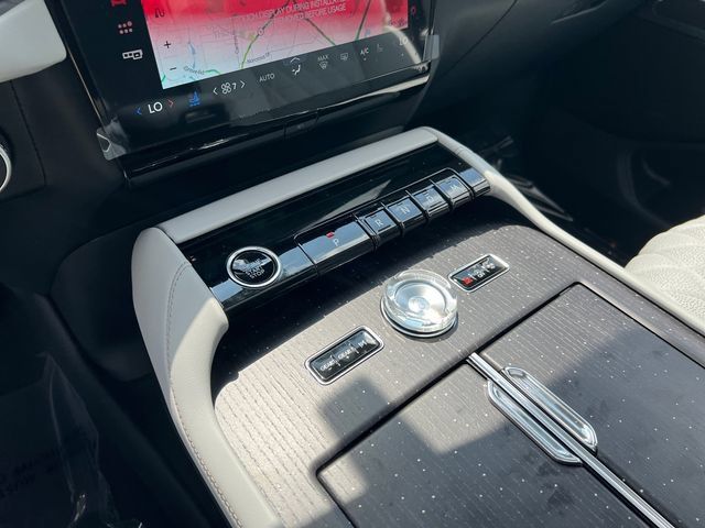 New 2027 Lincoln Navigator L Black Label AWD/4WD image 32