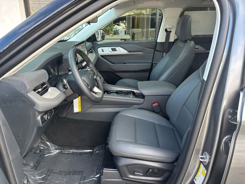 New 2025 Ford Explorer Active w/ Active Comfort Package image 20