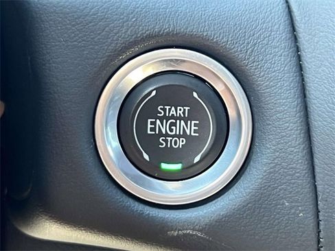 Used 2023 GMC Yukon XL AT4 w/ AT4 Premium Plus Package image 31