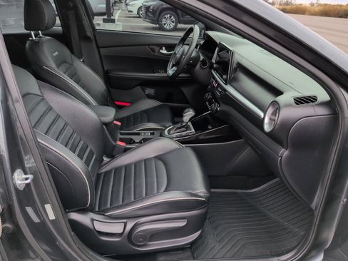 Used 2022 Kia Forte GT-Line w/ GT-Line Premium Package image 14