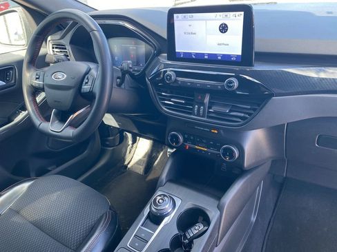 Certified 2024 Ford Escape ST-Line image 10