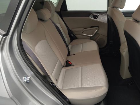 Used 2025 Kia Soul LX w/ LX Technology Package image 19