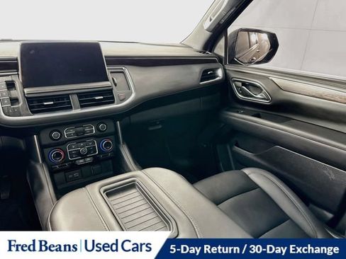 Used 2023 Chevrolet Suburban Z71 w/ Luxury Package AWD/4WD image 32