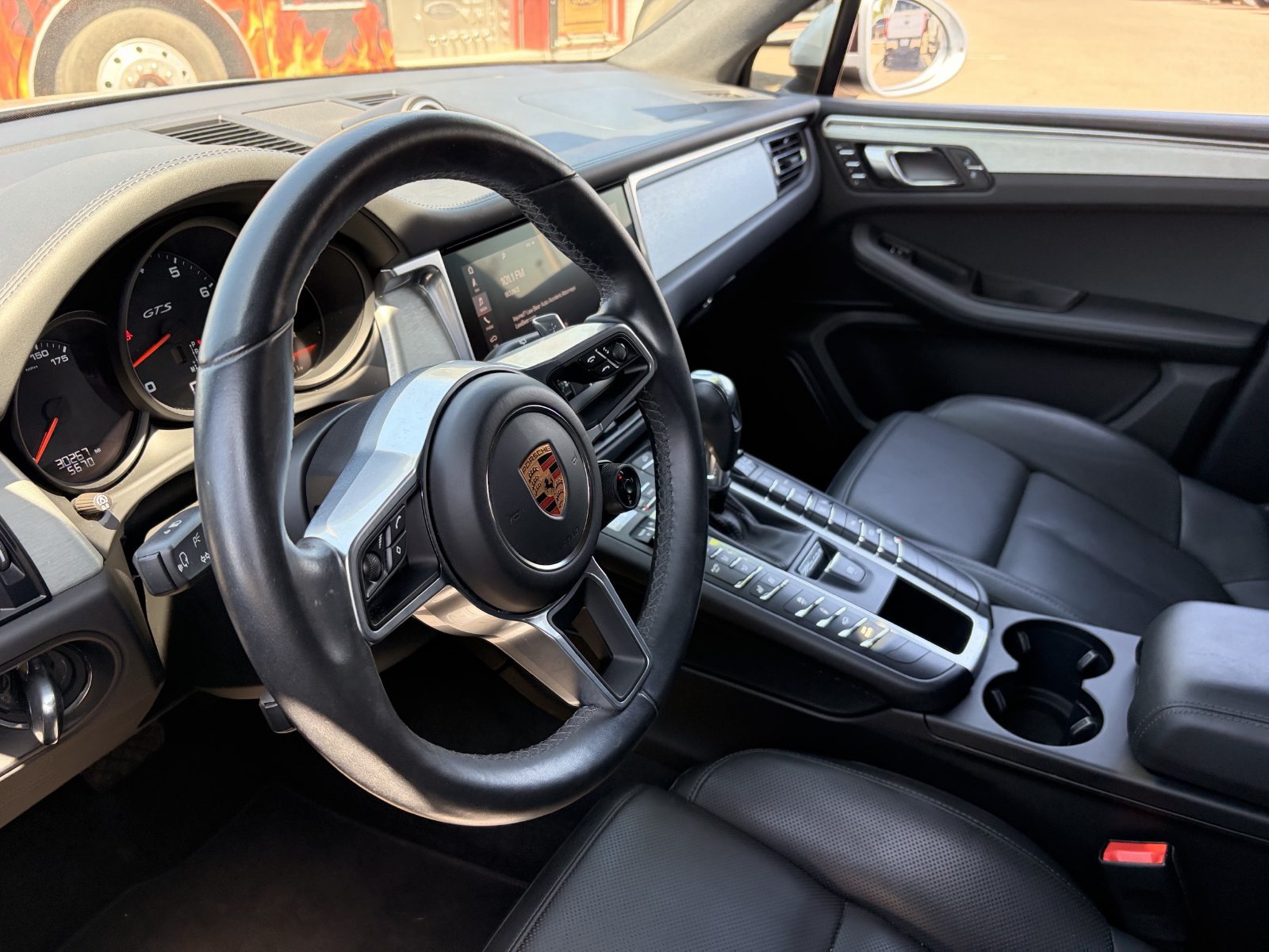 Used 2021 Porsche Macan GTS AWD/4WD image 18