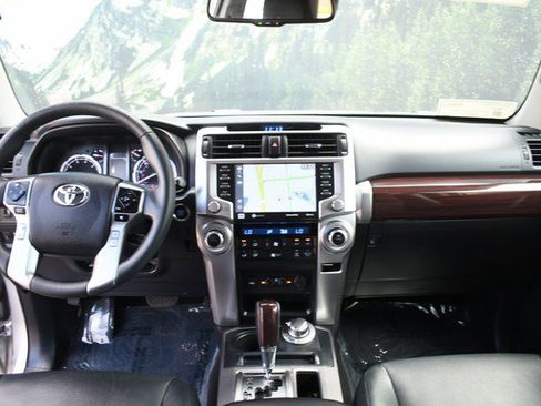 Certified 2022 Toyota 4Runner Limited AWD/4WD image 18