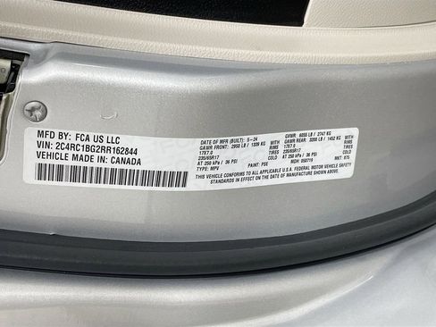 Used 2024 Chrysler Pacifica Touring-L image 33