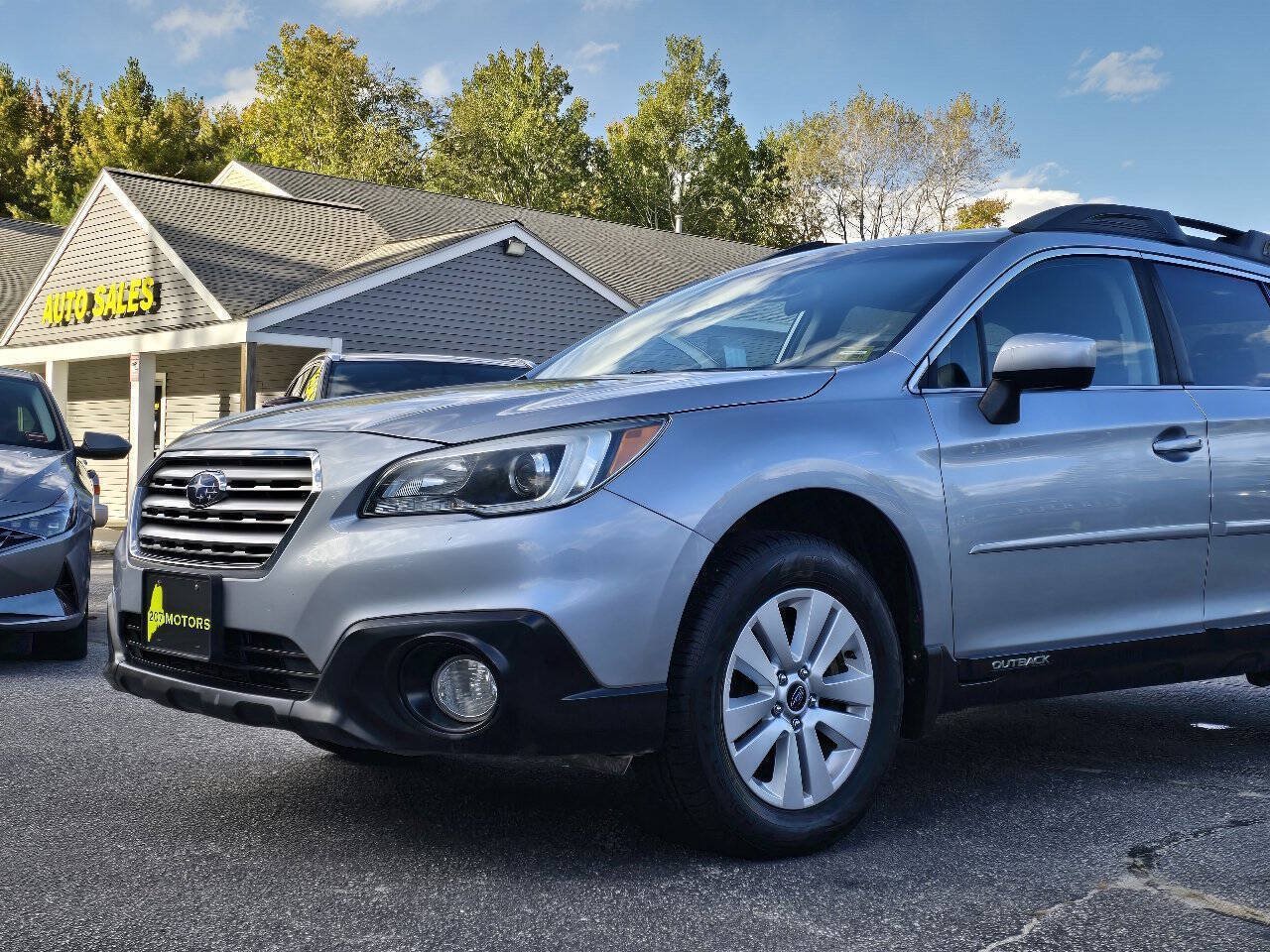 Used 2017 Subaru Outback 2.5i Premium AWD/4WD image 10