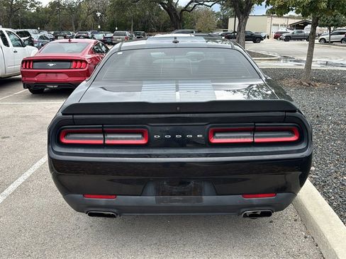 Used 2017 Dodge Challenger SXT w/ Blacktop Package image 6