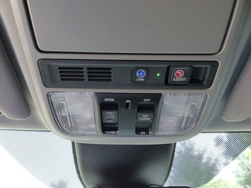 Used 2024 Honda Odyssey Elite image 40
