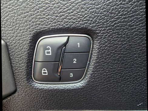 Used 2017 Ford F250 Platinum w/ Platinum Ultimate Package image 21