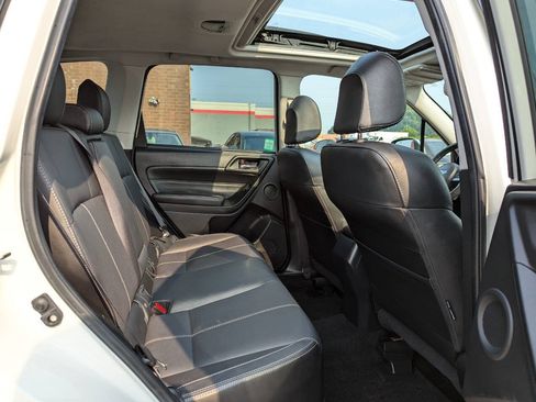 Used 2018 Subaru Forester 2.5i Touring AWD/4WD image 14