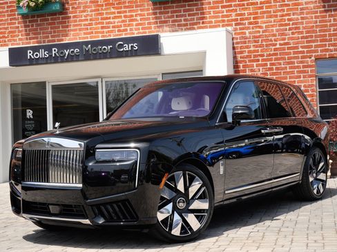 New 2026 Rolls-Royce Cullinan AWD/4WD image 1