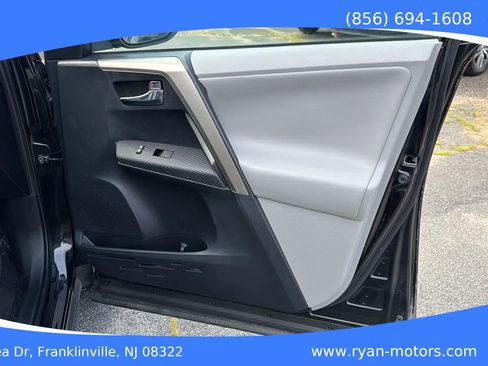Used 2013 Toyota RAV4 Limited AWD/4WD image 20