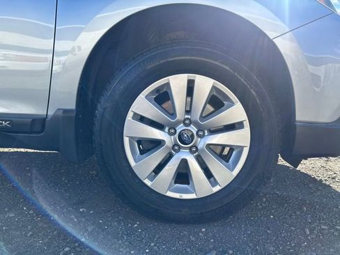 Used 2018 Subaru Outback 2.5i Premium image 9
