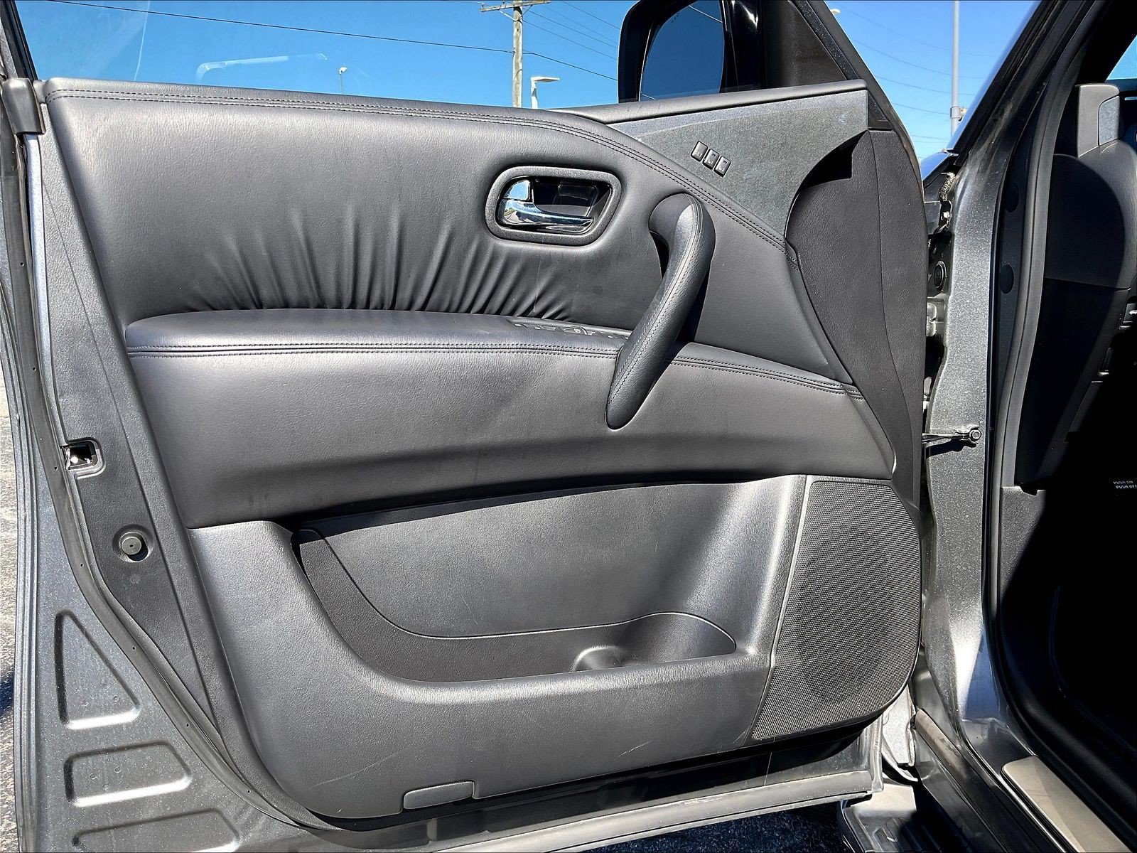 Used 2023 Nissan Armada SL w/ Midnight Edition Package AWD/4WD image 29