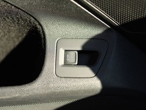 Used 2019 Volkswagen Arteon SE image 28