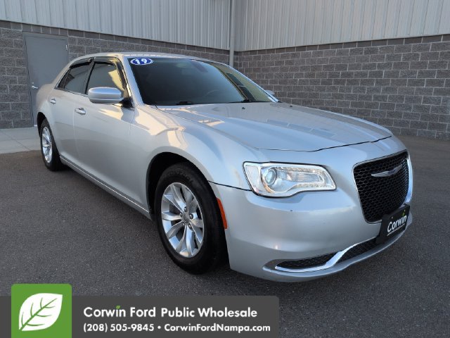 Used 2019 Chrysler 300 Touring RWD 360° Tour