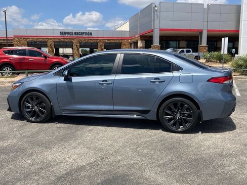Used 2026 Toyota Corolla SE FWD image 6