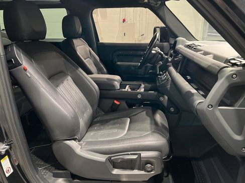 Used 2021 Land Rover Defender 90 X-Dynamic S image 27