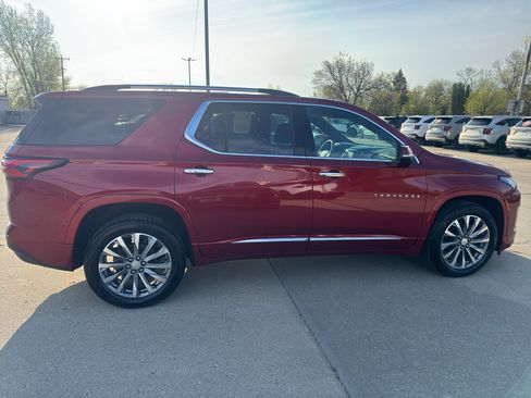 Used 2023 Chevrolet Traverse Premier AWD/4WD image 5