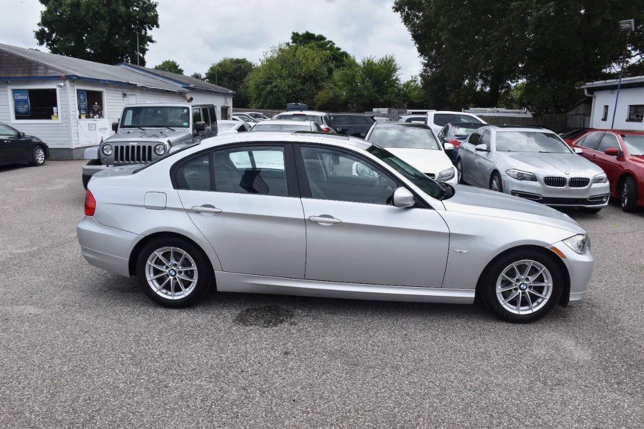 Used 2010 BMW 328i Sedan RWD image 2