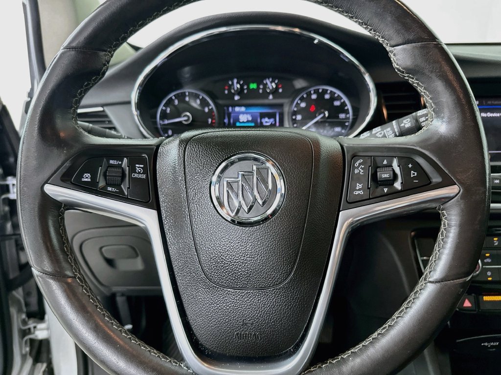 Used 2022 Buick Encore Preferred w/ Safety Package FWD image 18