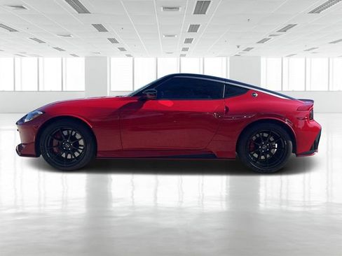 Used 2025 Nissan Z NISMO w/ Floor Mat Package image 7