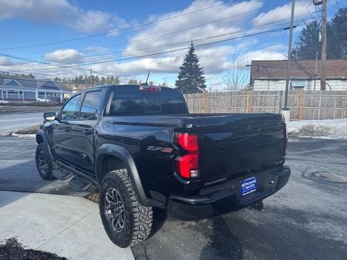 Used 2025 Chevrolet Colorado ZR2 w/ Technology Package image 6