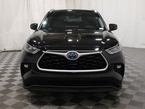 Used 2020 Toyota Highlander XLE AWD/4WD image 36