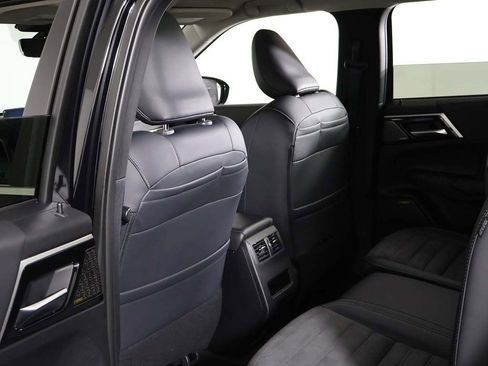 New 2025 Mitsubishi Outlander SE FWD image 31