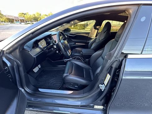 Used 2018 Tesla Model S 100D image 17