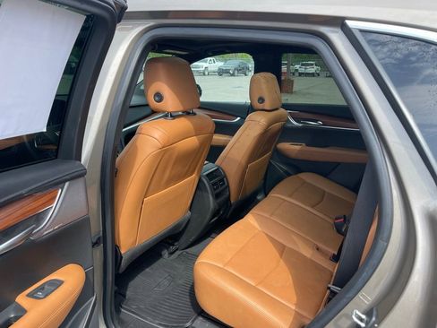 Used 2023 Cadillac XT5 Premium Luxury AWD/4WD image 15