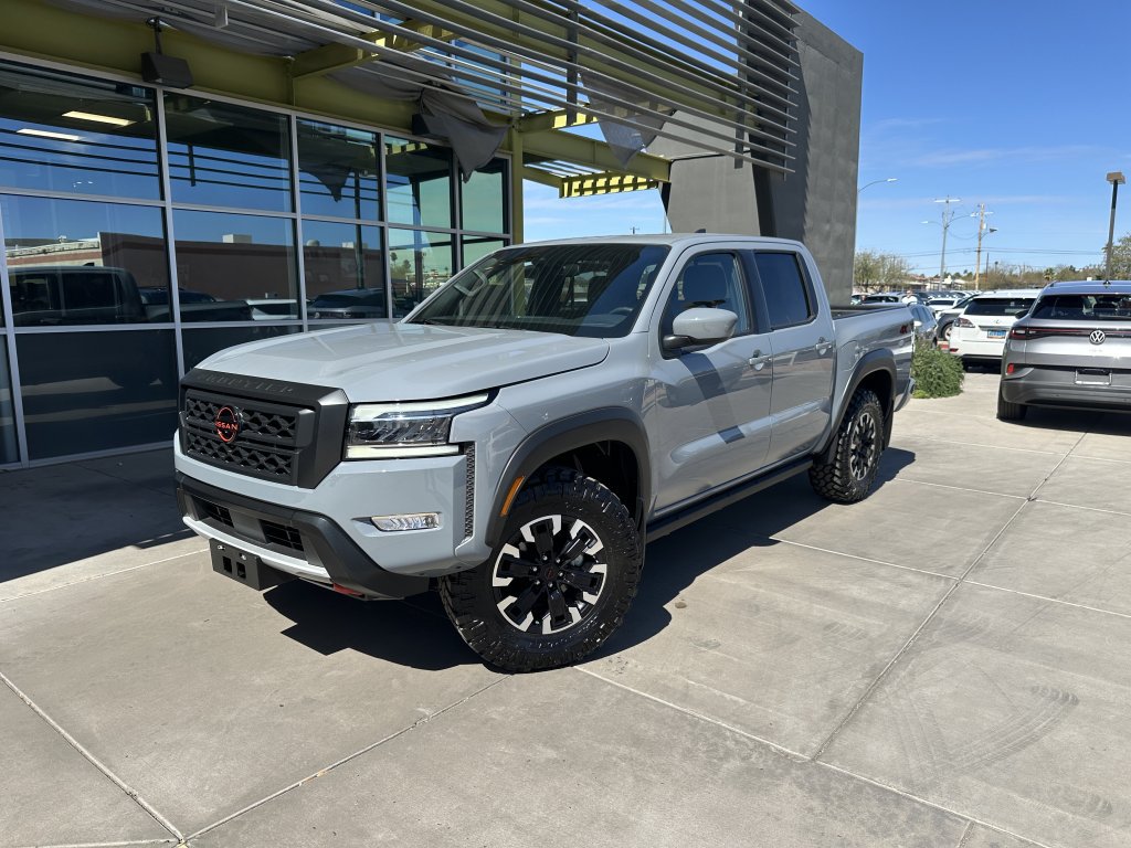 Used 2024 Nissan Frontier PRO-4X w/ Technology Package AWD/4WD image 1