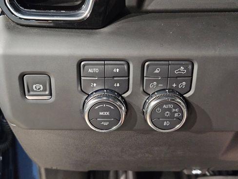 Used 2025 GMC Sierra 2500 Denali Ultimate AWD/4WD image 27