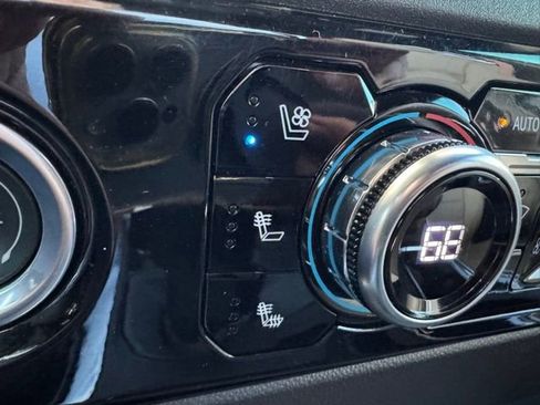 Used 2023 GMC Sierra 1500 SLT w/ SLT Premium Package image 11