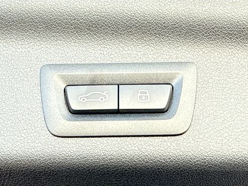 New 2026 BMW X1 xDrive28i w/ Technology Package AWD/4WD image 12