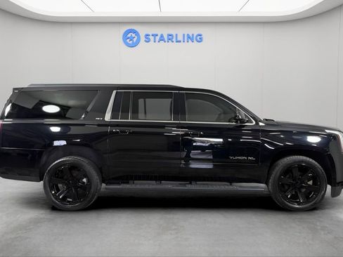 Used 2020 GMC Yukon XL SLT w/ Open Road Package AWD/4WD image 12