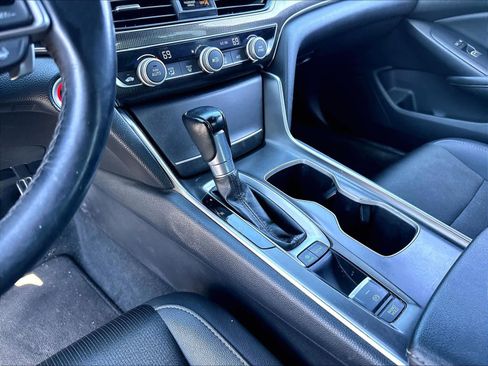 Used 2019 Honda Accord Sport image 18