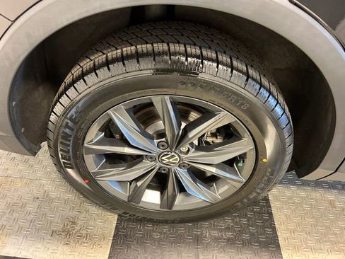 Used 2022 Volkswagen Tiguan SE image 15