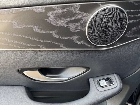 Used 2017 Mercedes-Benz GLC 300 4MATIC image 16
