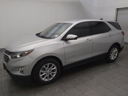 Used 2020 Chevrolet Equinox LT FWD image 2
