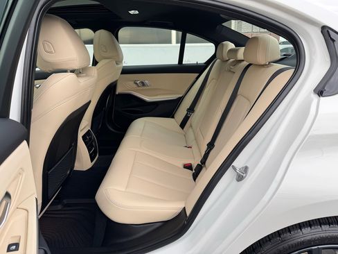 Used 2023 BMW 330i xDrive Sedan w/ Premium Package image 33