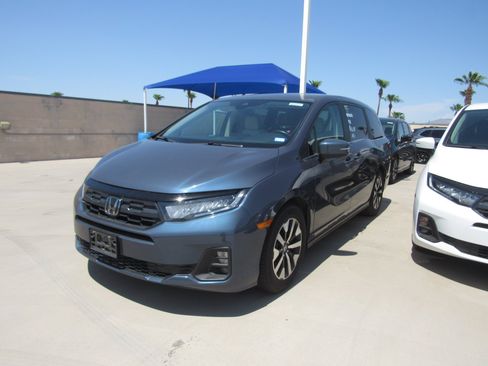 Used 2025 Honda Odyssey EX-L image 1