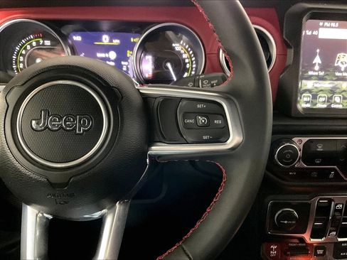 Used 2023 Jeep Wrangler Unlimited Rubicon 4xe AWD/4WD image 23