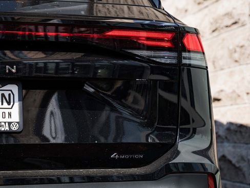 New 2025 Volkswagen Tiguan SE image 6